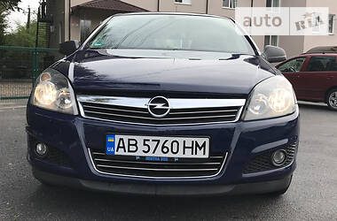 Универсал Opel Astra 2010 в Киеве