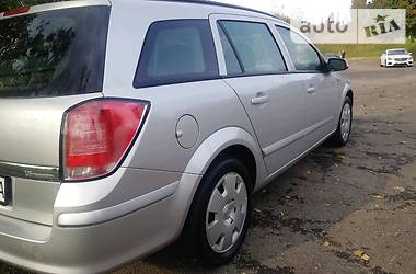 Универсал Opel Astra 2006 в Ровно