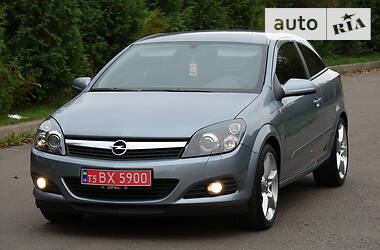 Купе Opel Astra 2009 в Ровно