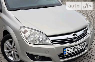 Універсал Opel Astra 2008 в Самборі