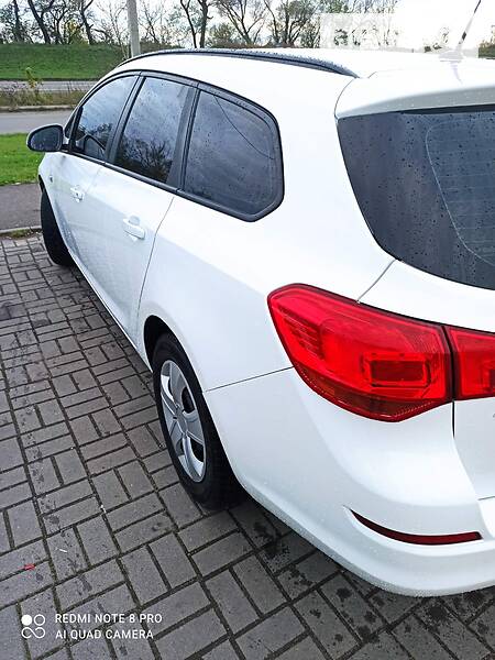 Універсал Opel Astra 2012 в Стрию