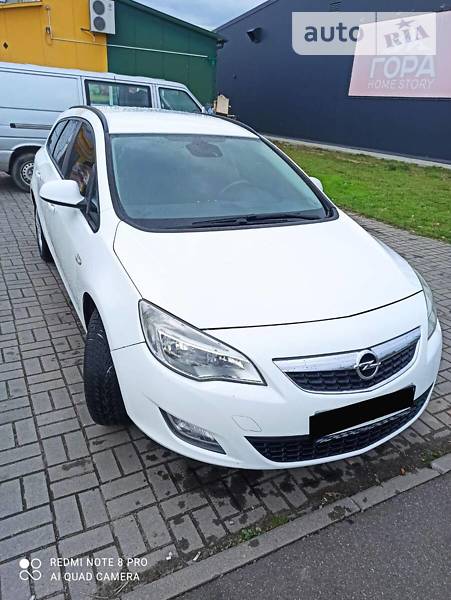 Універсал Opel Astra 2012 в Стрию
