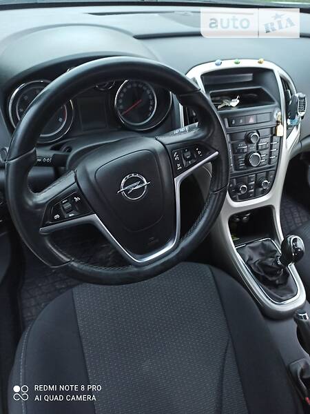 Універсал Opel Astra 2012 в Стрию