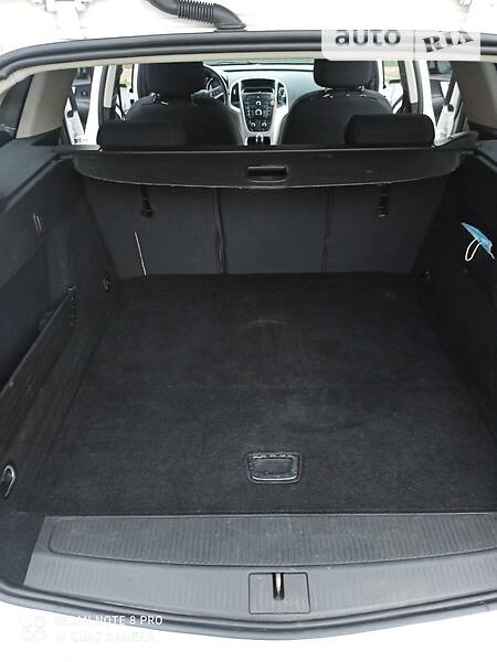 Універсал Opel Astra 2012 в Стрию