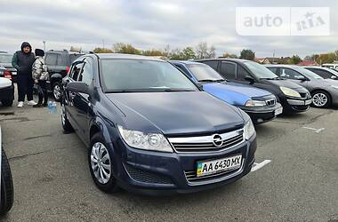 Хэтчбек Opel Astra 2008 в Киеве