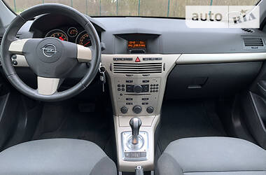 Хэтчбек Opel Astra 2007 в Луцке