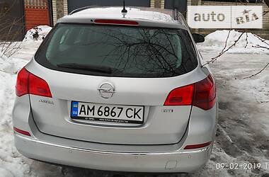 Универсал Opel Astra 2014 в Сумах