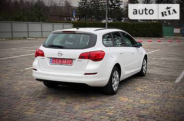 Универсал Opel Astra 2012 в Луцке