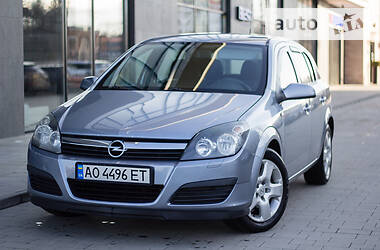 Хэтчбек Opel Astra 2006 в Ужгороде