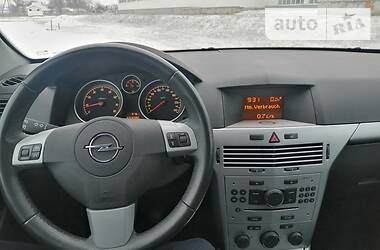 Універсал Opel Astra 2009 в Козельщині