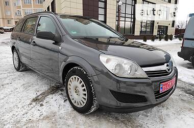 Универсал Opel Astra 2009 в Луцке