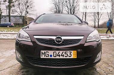 Универсал Opel Astra 2012 в Стрые