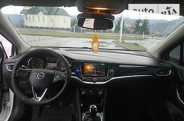 Универсал Opel Astra 2016 в Хусте