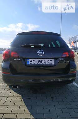 Универсал Opel Astra 2011 в Дрогобыче