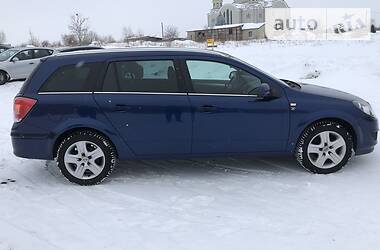 Универсал Opel Astra 2010 в Дрогобыче