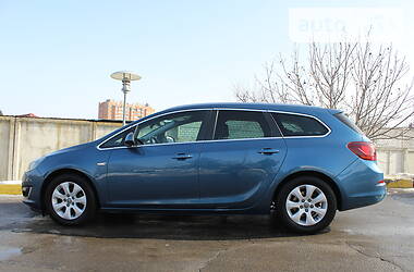 Универсал Opel Astra 2014 в Хмельницком