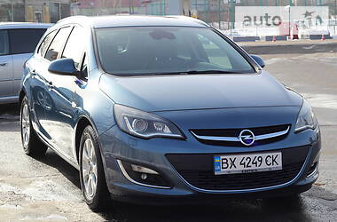 Универсал Opel Astra 2014 в Хмельницком