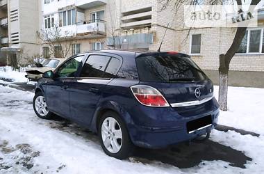 Хэтчбек Opel Astra 2012 в Киеве