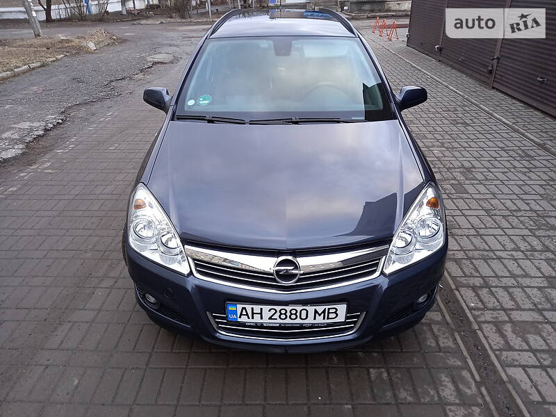 Универсал Opel Astra 2008 в Хмельнике