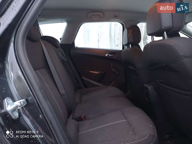 Универсал Opel Astra 2013 в Тернополе