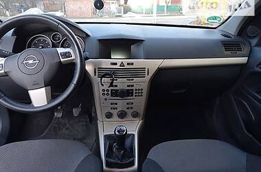 Универсал Opel Astra 2008 в Луцке