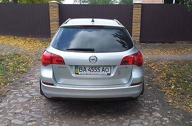 Универсал Opel Astra 2012 в Кропивницком