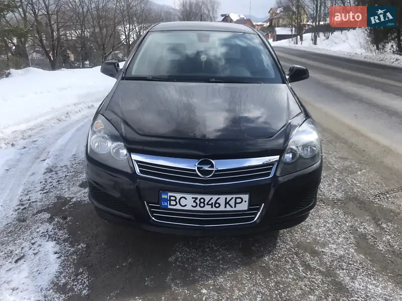 Opel Astra 2010