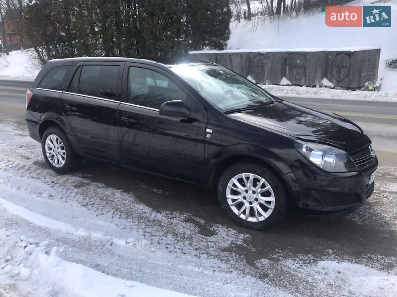 Універсал Opel Astra 2010 в Турці
