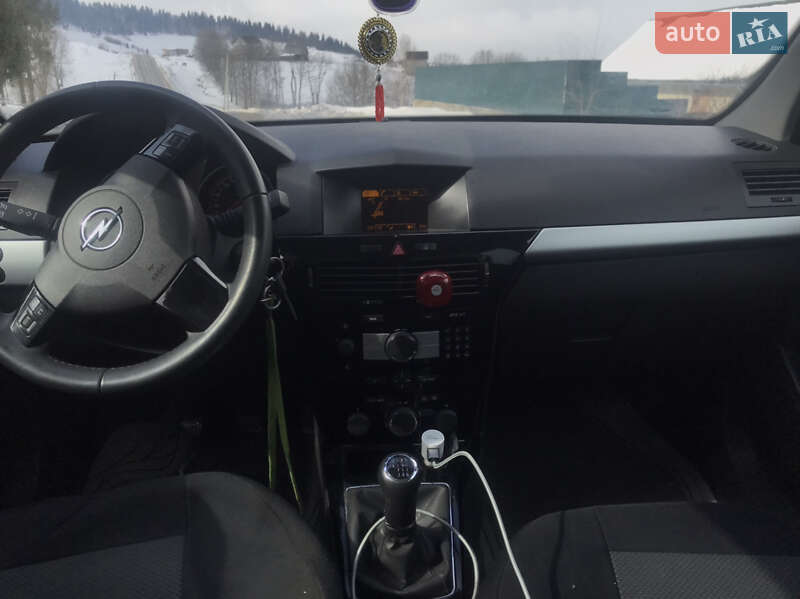 Універсал Opel Astra 2010 в Турці