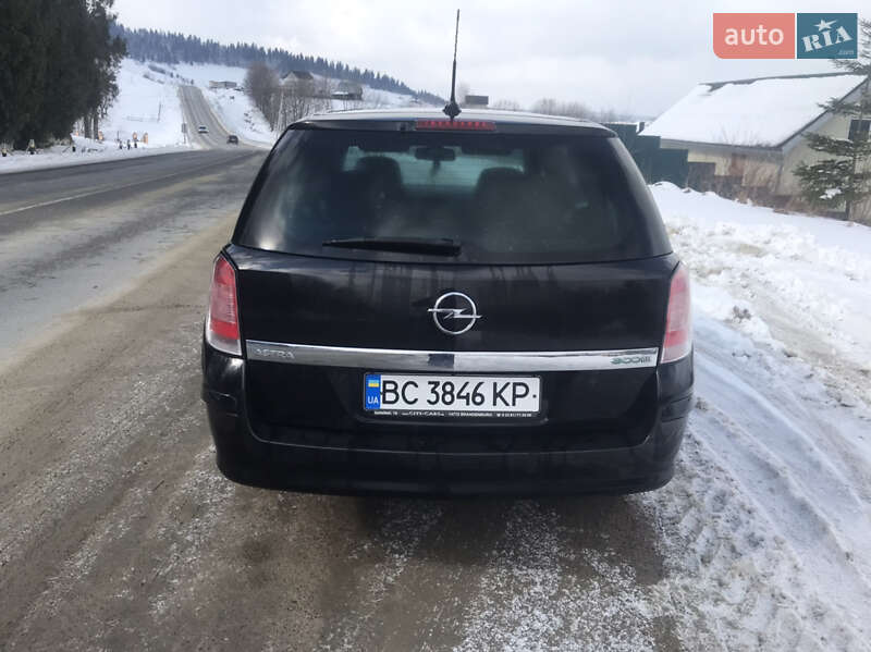 Універсал Opel Astra 2010 в Турці