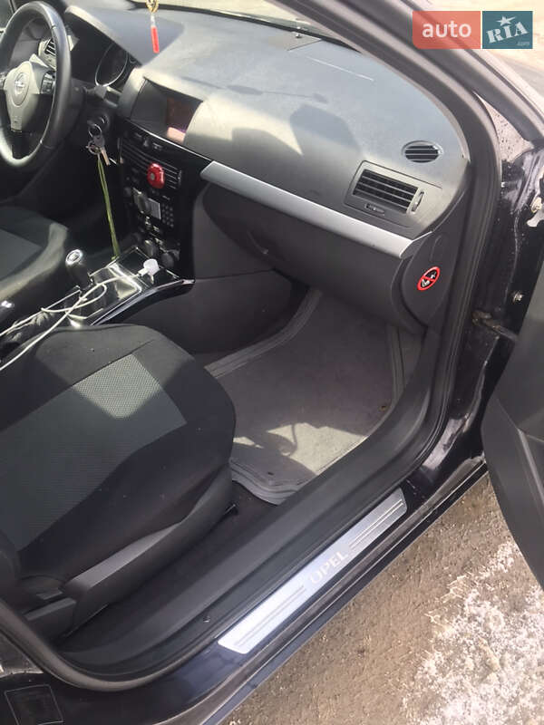 Універсал Opel Astra 2010 в Турці