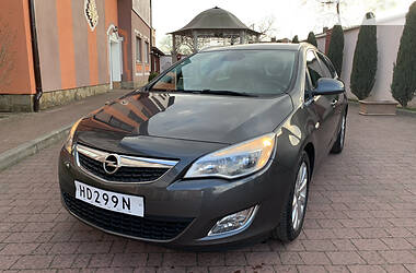 Універсал Opel Astra 2011 в Стрию