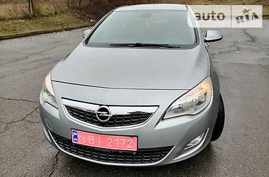 Хэтчбек Opel Astra 2010 в Ровно