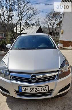 Универсал Opel Astra 2010 в Калуше