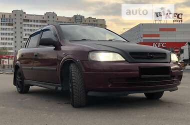 Седан Opel Astra 2006 в Львове