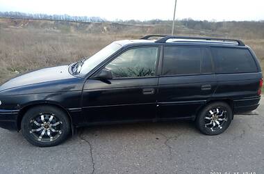 Універсал Opel Astra 1994 в 