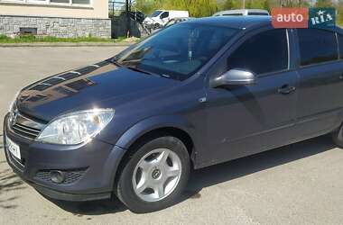 Седан Opel Astra 2008 в Львові