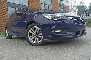 Хэтчбек Opel Astra 2017 в Черновцах