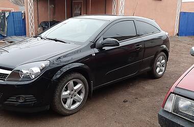Купе Opel Astra 2008 в 
