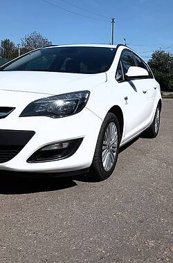 Універсал Opel Astra 2015 в Костянтинівці