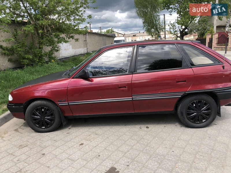 Хэтчбек Opel Astra 1992 в Львове фото 2 Хэтчбек Opel Astra 1992 в Львове