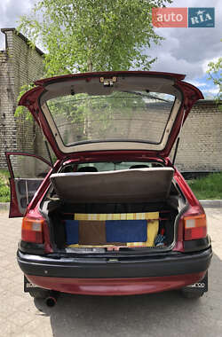 Хэтчбек Opel Astra 1992 в 