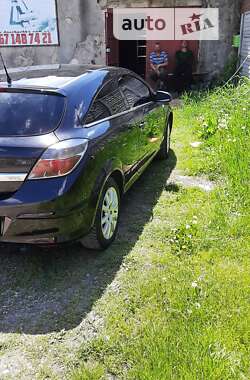 Купе Opel Astra 2009 в Василькове