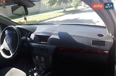 Универсал Opel Astra 2005 в Луцке