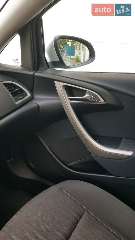 Универсал Opel Astra 2011 в Львове фото 2 Универсал Opel Astra 2011 в Львове