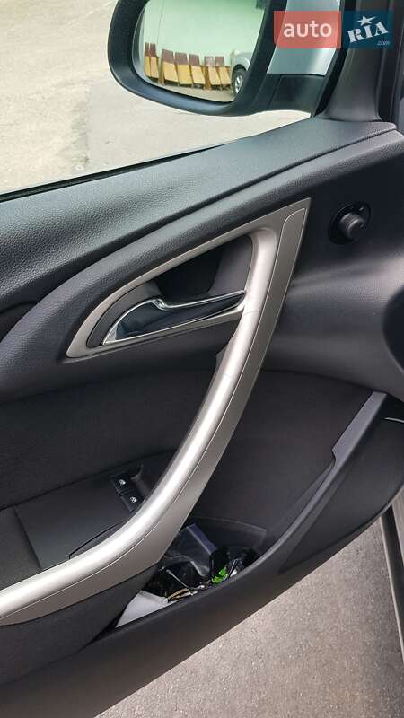 Универсал Opel Astra 2011 в Львове фото 4 Универсал Opel Astra 2011 в Львове