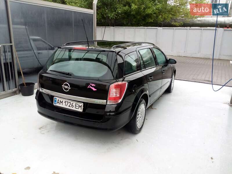 Универсал Opel Astra 2009 в Житомире