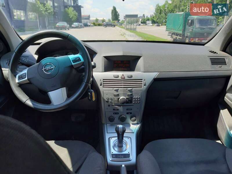 Универсал Opel Astra 2013 в Белой Церкви