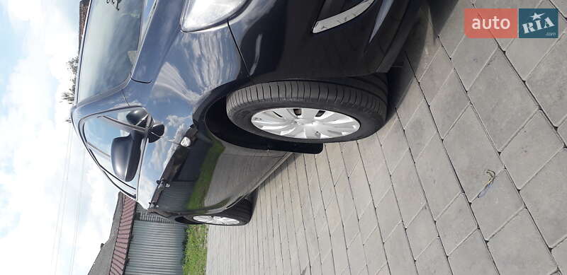 Универсал Opel Astra 2013 в Остроге