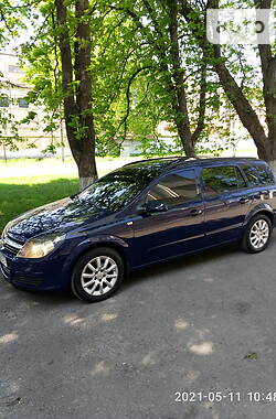 Универсал Opel Astra 2008 в Лохвице